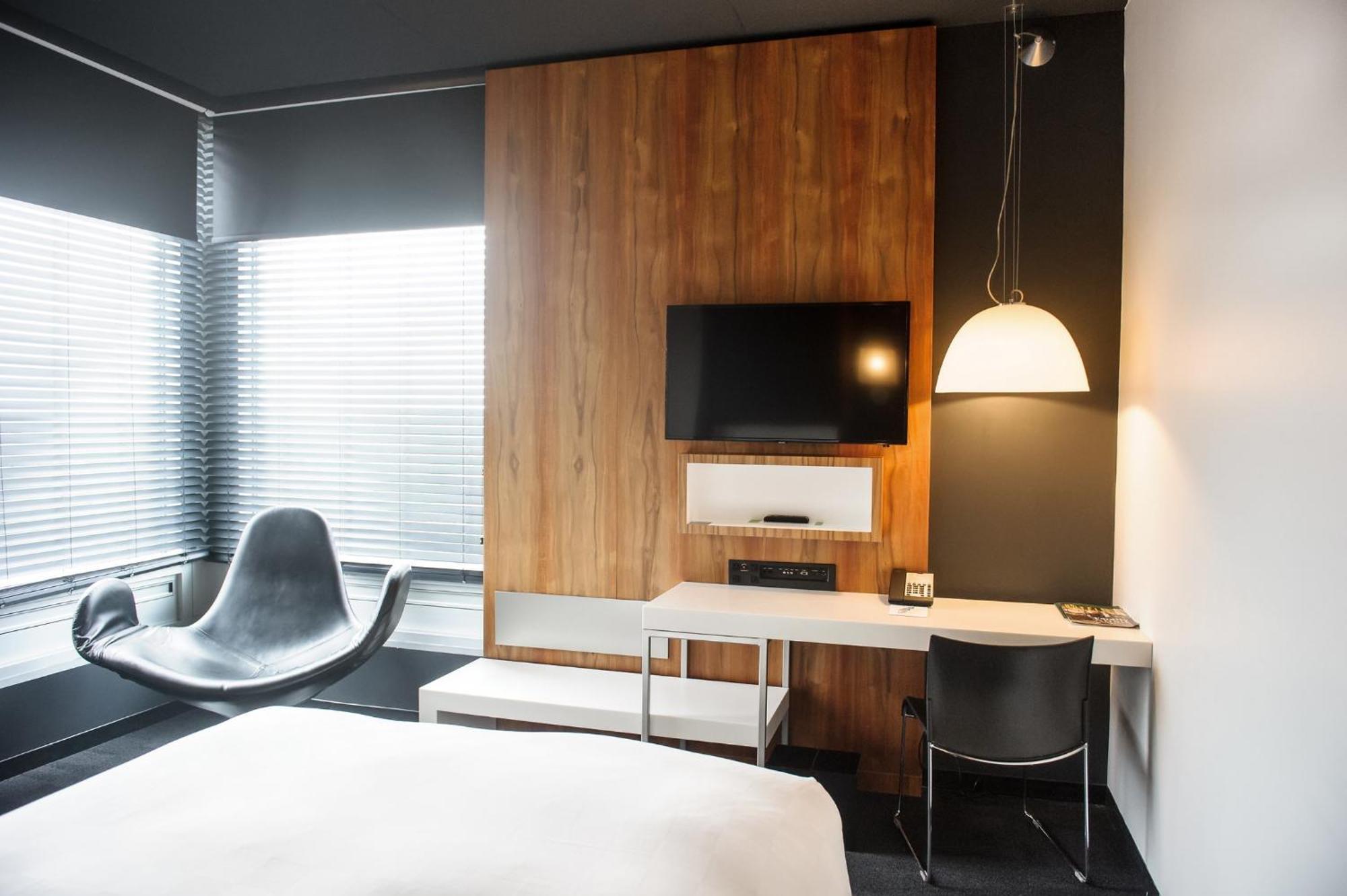 Hotel Alt Quartier Dix30 Броссар Екстер'єр фото